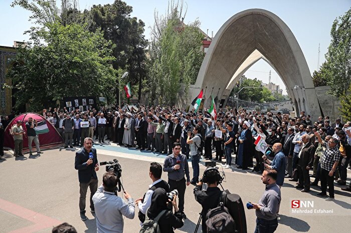دانشگاهیان ایران نیز به پاخاستند / همبستگی با دانشجویان آمریکایی و اروپایی حامی فلسطین +تصاویر
