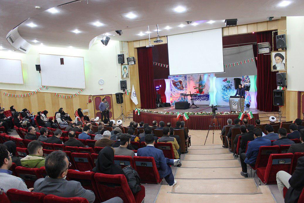 شب خاطره به یاد شهید رستم پور در دانشگاه پیام نور بیجار برگزارشد