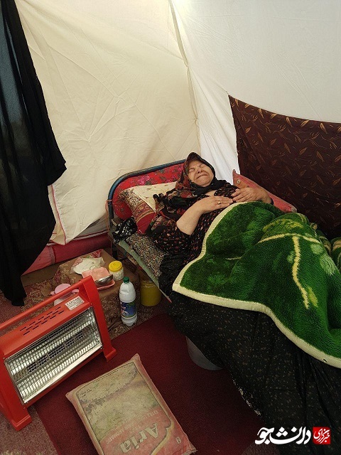 /بماند/ سیستم‌های گرمایشی استاندارد نیاز زلزله‌زدگان کوهبنان/ شرایط سخت زندگی نوزادان و سالخوردگان در چادرها