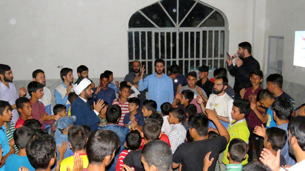 برگزاری مراسم شبی با شهدا به یاد شهدای روستای محروم عرب + تصاویر