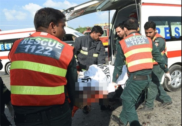 عملیات انتحاری علیه پلیس لاهور/ 26 نفر کشته شدند 50 تن زخمی