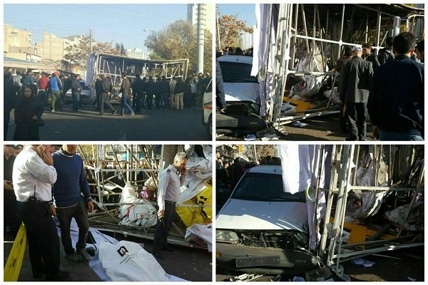 سقوط مرگبار یک تابلوی تبلیغاتی در تبریز +عکس