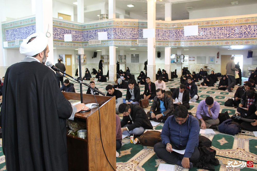 مسابقات قرآن و عترت به صورت همزمان کشوری در دانشگاه آزاد قم برگزار شد