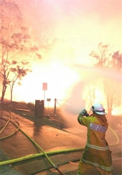 آتش‌سوزی گسترده در سیدنی/ آتش‌نشانان: برای تخلیه منطقه مسکونی بسیار دیر شده است