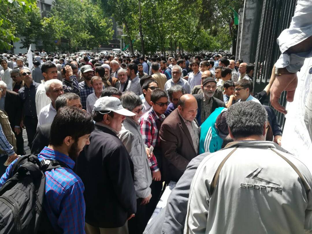 طومار اعتراضی دفتر تحکیم وحدت در مصلای تهران امضاء شد
