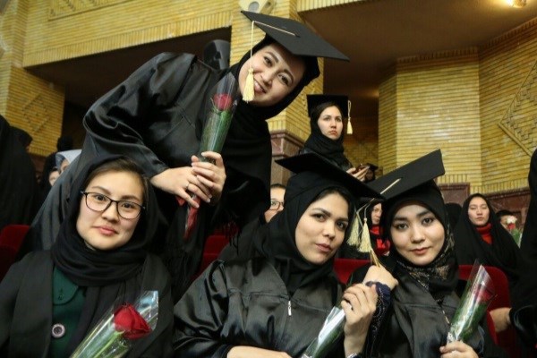ماجرای انصراف دانشجویان افغانستانی از ادامه تحصیل/  پشت پا زدن به آرزوها به خاطر دلار