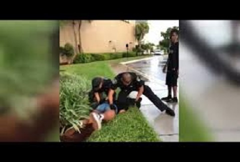حمله پلیس آمریکا به دختر سیاه‌پوست
