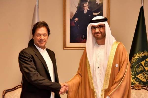 عمران خان با وزیر خارجه امارات دیدار کرد