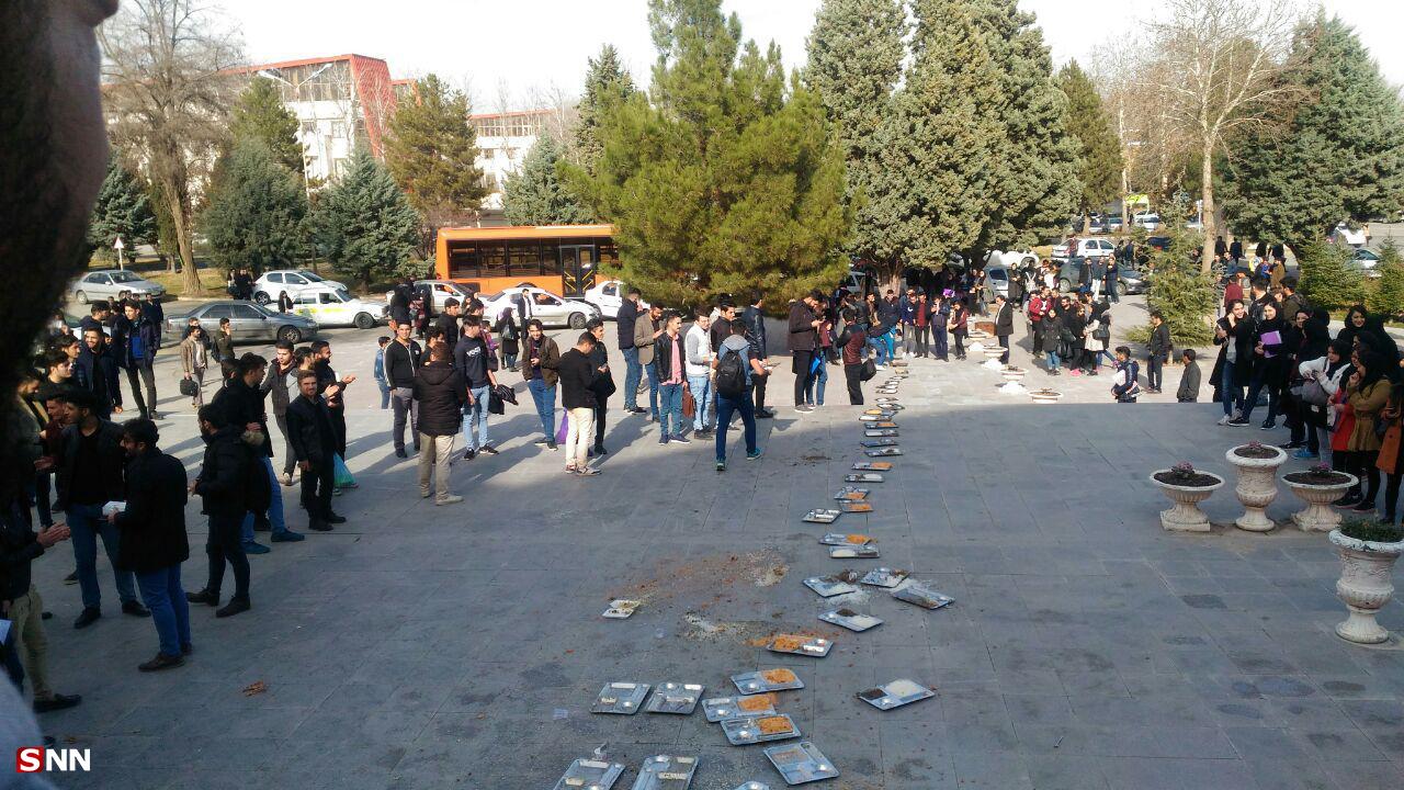 آماده/// دانشجویان دانشگاه ارومیه به مشکلات صنفی اعتراض کردند
