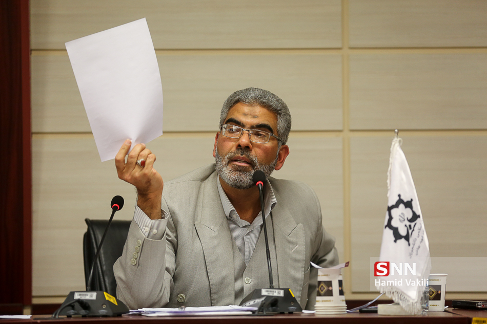 صمصامی: آقای روحانی حرفش را می‌زد اما در عمل کاری نمی‌کرد/ دولت سیاست مشخصی برای مهار نرخ تورم ندارد