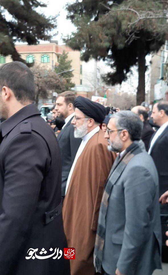  حضور رئیس قوه قضائیه در راهپیمایی ۲۲ بهمن در مشهد
