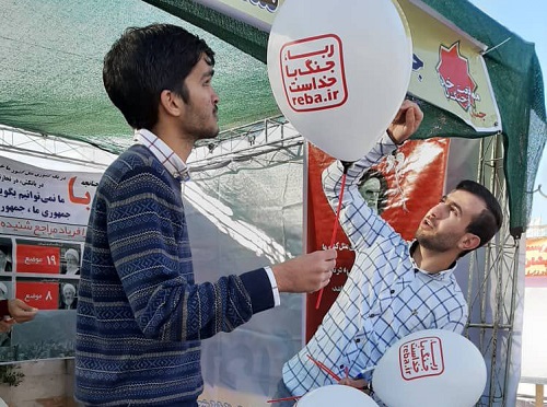 //غرفه بسیج دانشجویی دانشگاه خلیج فارس در مسیر راهپیمایی برپا شد + عکس