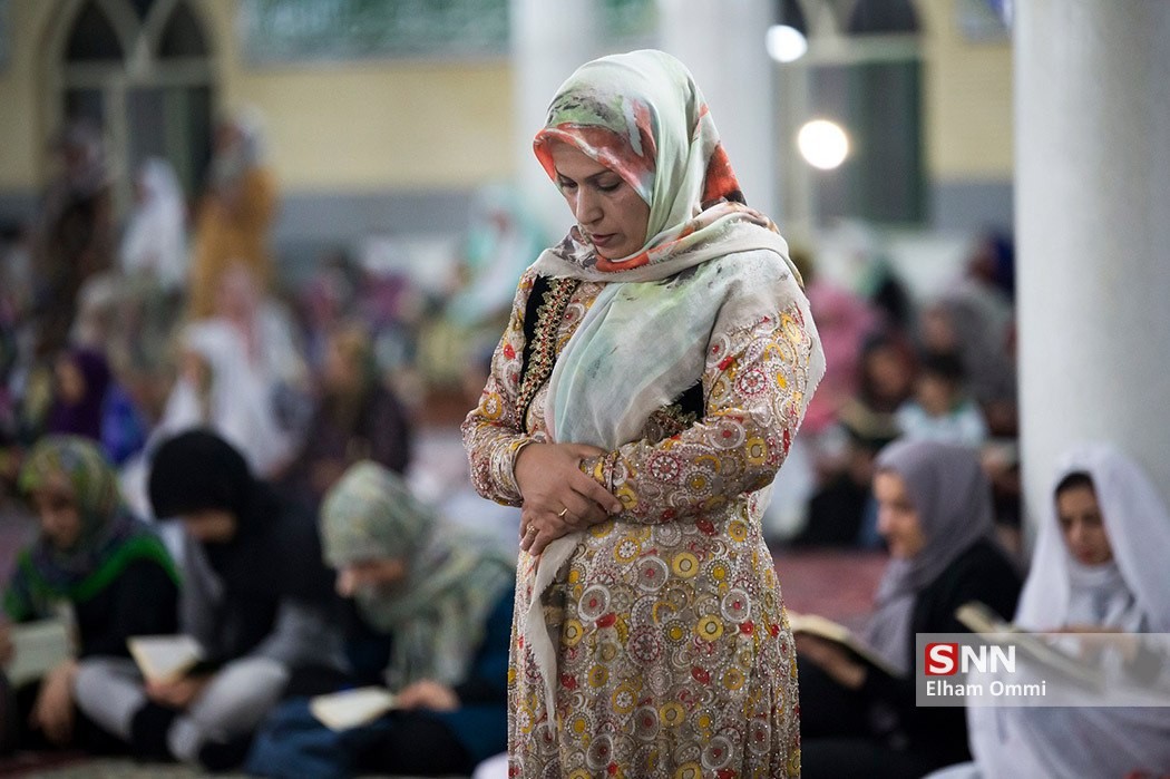 حضور هموطنان اهل تسنن در سومین شب قدر در سنندج + تصاویر