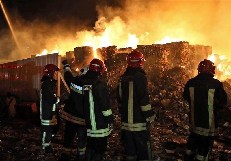 آتش‌سوزی ۲ انبار شرکت فولاد خوزستان مهار شد