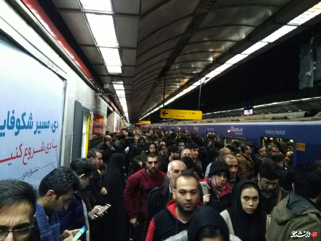 خط یک متروی تهران از کار افتاد + عکس