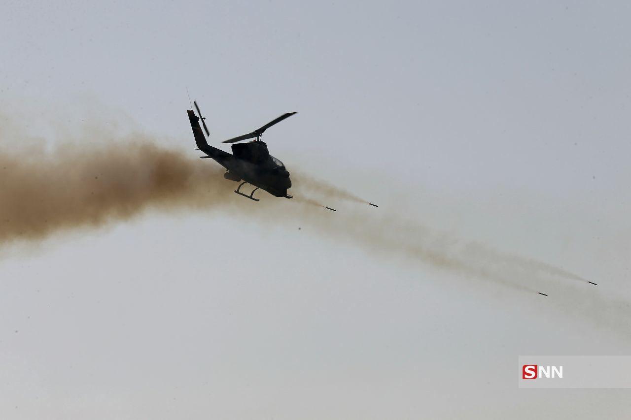 از شلیک راکت فجر ۵ و موشک نازعات تا پرواز جنگنده‌های فانتوم و میراژ اف ۱ بر سواحل دریایی عمان+تصاویر