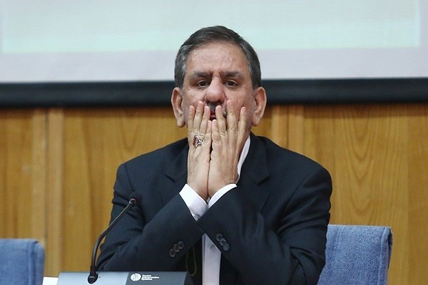 مشکل امثال شما هستید نه جوانان متولد دهه ۶۰