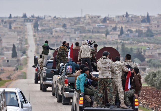 یورش ارتش ترکیه به نیروهای «مردمی» سوریه هنگام ورود به عفرین/ کردها اجابت دمشق را ستودند