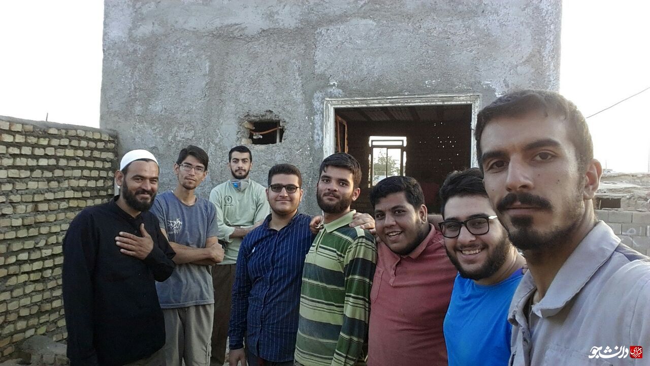 چراغ خانه‌ای که دانشجویان جهادگر سمنانی روشن کردند/ خشت‌های که با تلاش دانشجویان خانه پیرزنی را آباد کرد