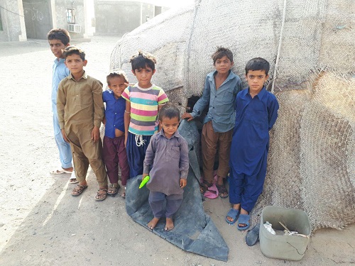 خودسازی دانشجویان در روستاهای محروم جیرفت/ چاه بلوط؛ میزبان دانشجویان پزشکی جیرفت