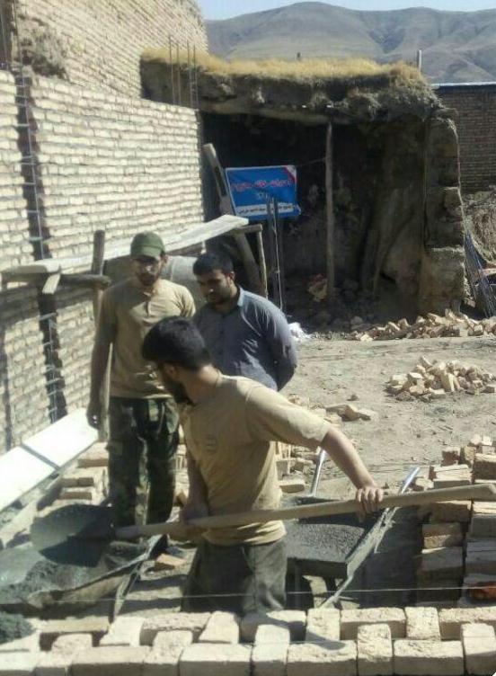 ساخت خانه برای  مستضعفان توسط جهادگران دانشگاه شهید مدنی آذربایجان