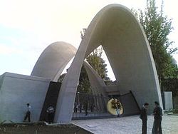 خوابگاه فقط به دانشجویان روزانه و سنوات مجاز تعلق میگیرد/ دانشگاه تعهدی به سایر دانشجویان ندارد