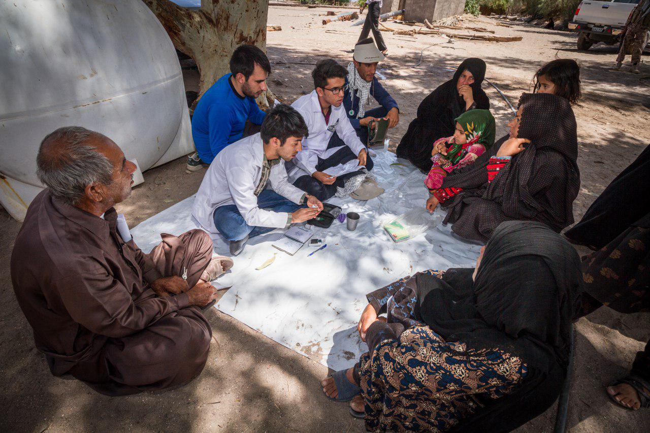 فعالیت‌ روزهای دوم و سوم جهادگران علوم پزشکی کرمان/ آبرسانی و خرید یک پمپ آب برای روستای چاه ابراهیم + تصاویر