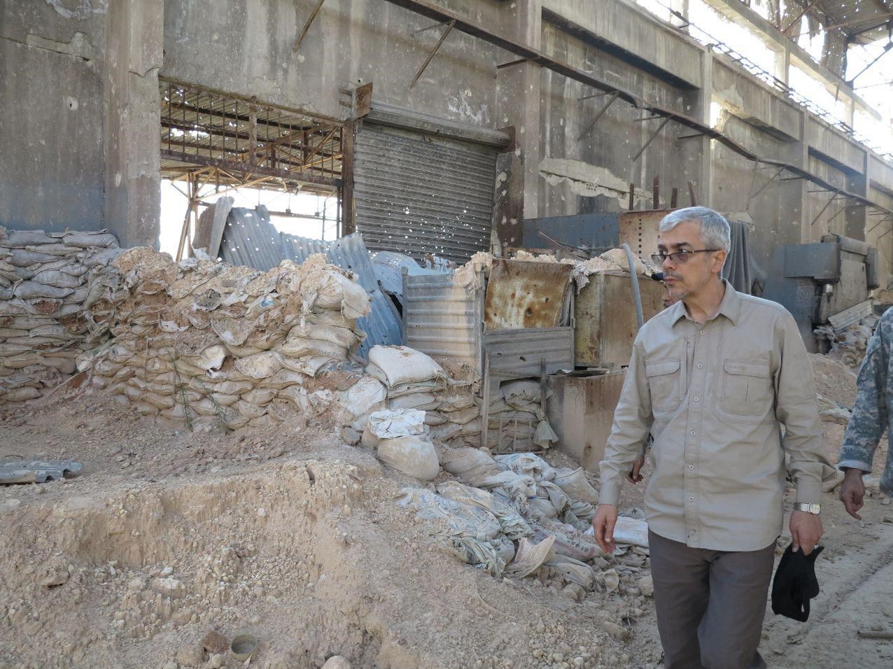 تصاویر جدید از حضور سرلشگر باقری در ناطق عملیاتی سوریه