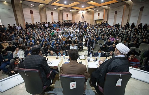 کرسی آزاداندیشی با موضوع «ایران، اسلامی یا ملی گرا» در دانشگاه لرستان برگزار شد