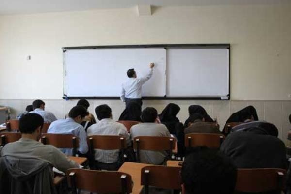 کلاسهای فوقبرنامه برای دانشجویان دانشگاه صنعتی کرمانشاه برگزار میشود