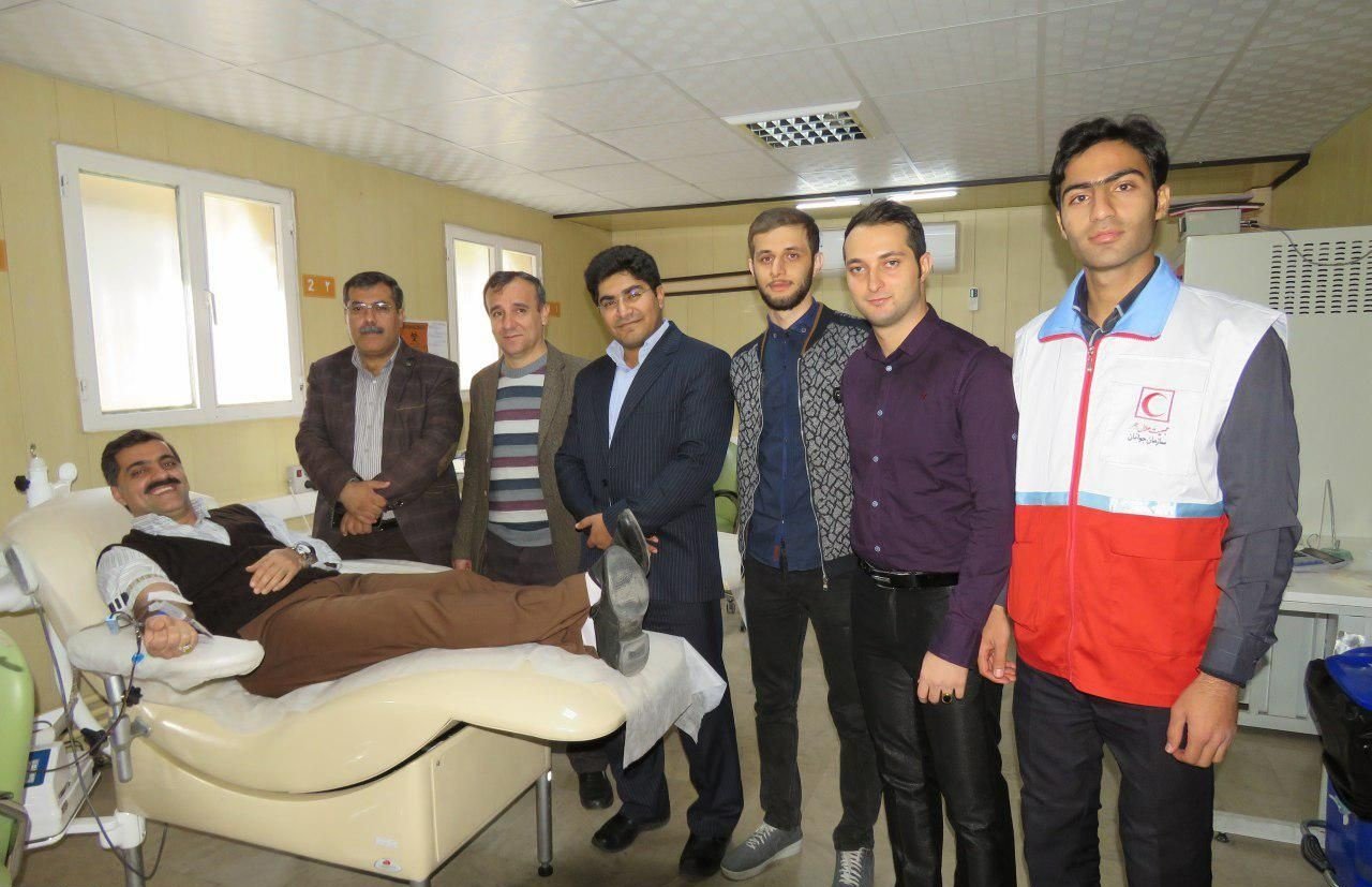 دانشجویان و کارکنان دانشگاه فرهنگیان کردستان خون اهدا کردند+ تصاویر