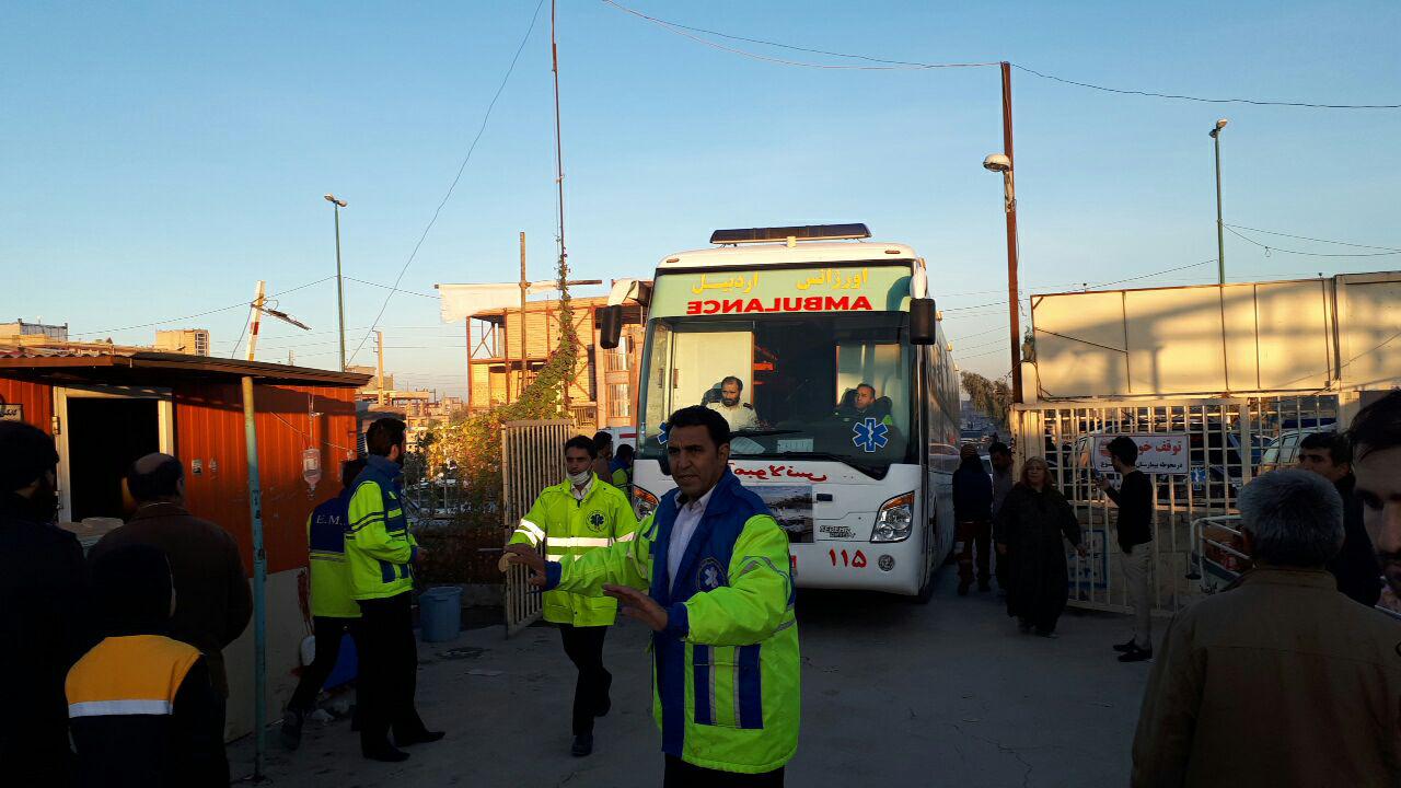 گزارش تصویری از رسیدگی اورژانس به زلزلهزدگان گزارش تصویری از رسیدگی اورژانس به زلزلهزدگان