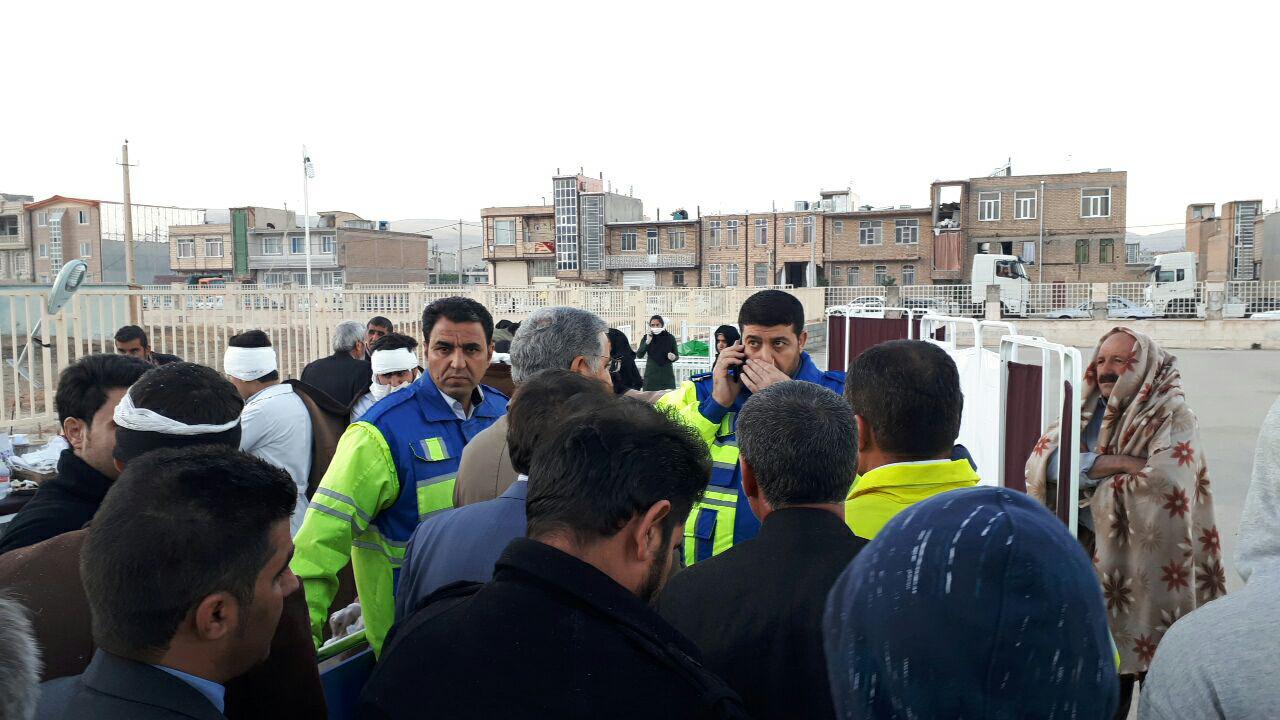 گزارش تصویری از رسیدگی اورژانس به زلزلهزدگان گزارش تصویری از رسیدگی اورژانس به زلزلهزدگان