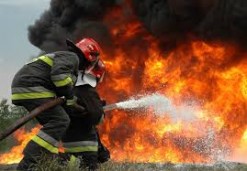 خسارت آتش سوزی در بخش صنعتی مشهد ۵۰ میلیارد تومان است/ تدوین دستورالعمل ایمنی و بهداشتی در معاونت پژوهشی وزارت علوم