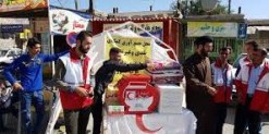 ایستگاه جمع‌آوری کمک‌های نقدی و غیرنقدی برای زلزله زدگان کرمانشاه در خیابان انقلاب برپا شد