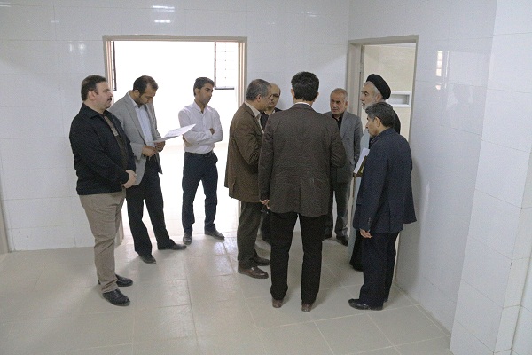 بازدید رئیس دانشگاه رازی از آزمایشگاه مرکزی