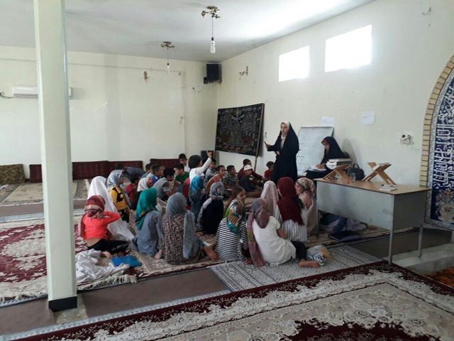 بیش از ۴۰ نفر از دانشجویان دانشگاه‌های گچساران به اردوی جهادی اعزام شدند