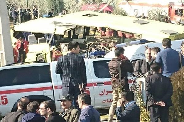دانشگاه آزاد در پی حادثه دلخراش واژگونی اتوبوس و کشته شدن دانشجویان پیام تسلیتی صادر کرد