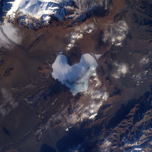 «خوخو» دریاچه‌ای که از دید فضانوردان مظهر عشق است