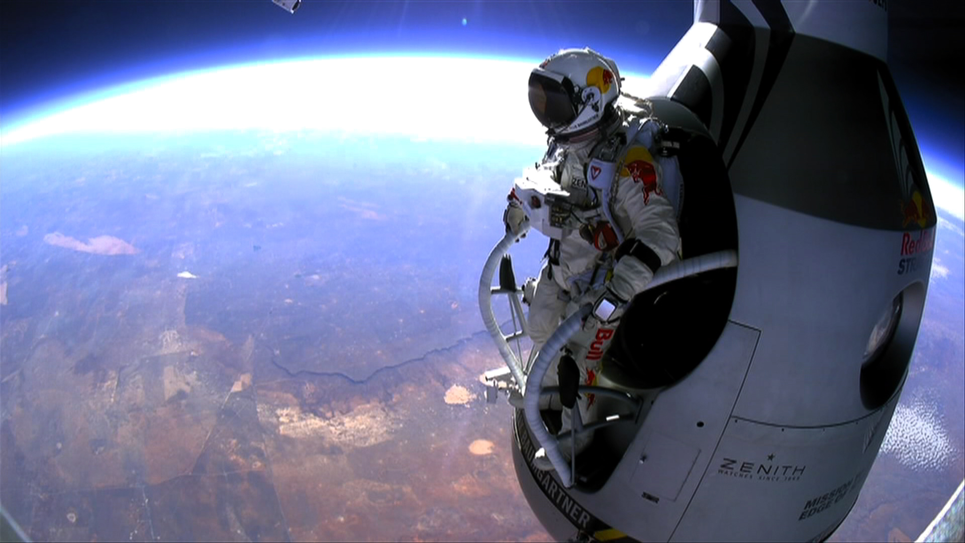 В космосе есть высота. Felix Baumgartner прыжок из стратосферы.
