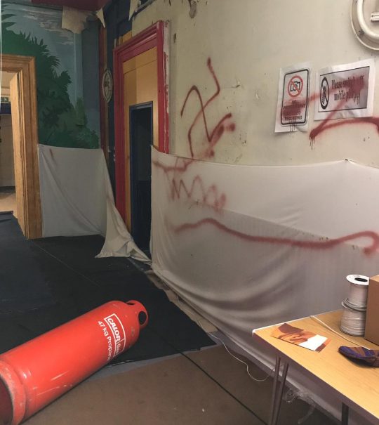 حمله نژادپرستان به مدرسه اسلامی در انگلیس +تصاویر
