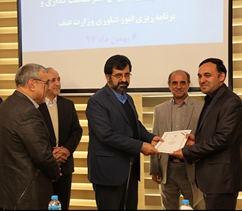 دانشگاه باید از آموزشمحوری به سمت حل دغدغههای جامعه حرکت کند