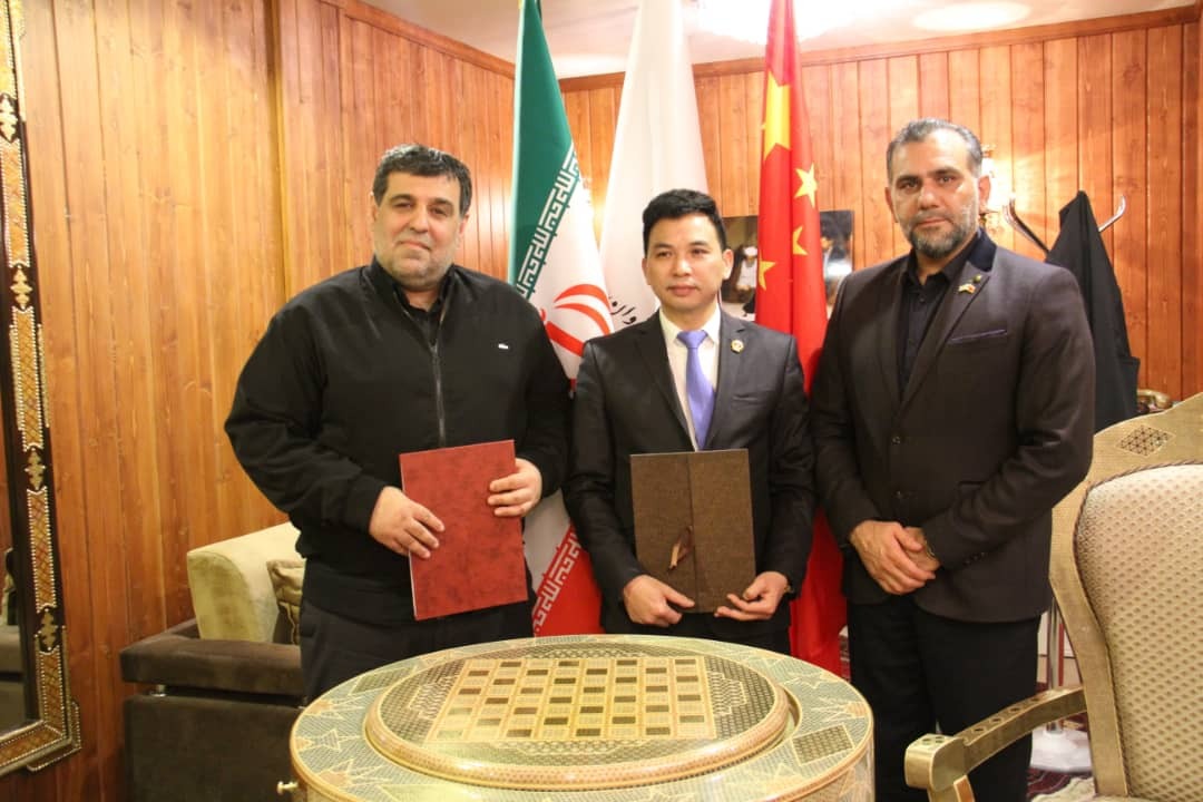 امضا تفاهم نامه توسعه صادرات غیر نفتی بین ایران و چین/ توسعه گردشگری و افزایش چشم گیر اشتغال در ایران را به همراه خواهد داشت.