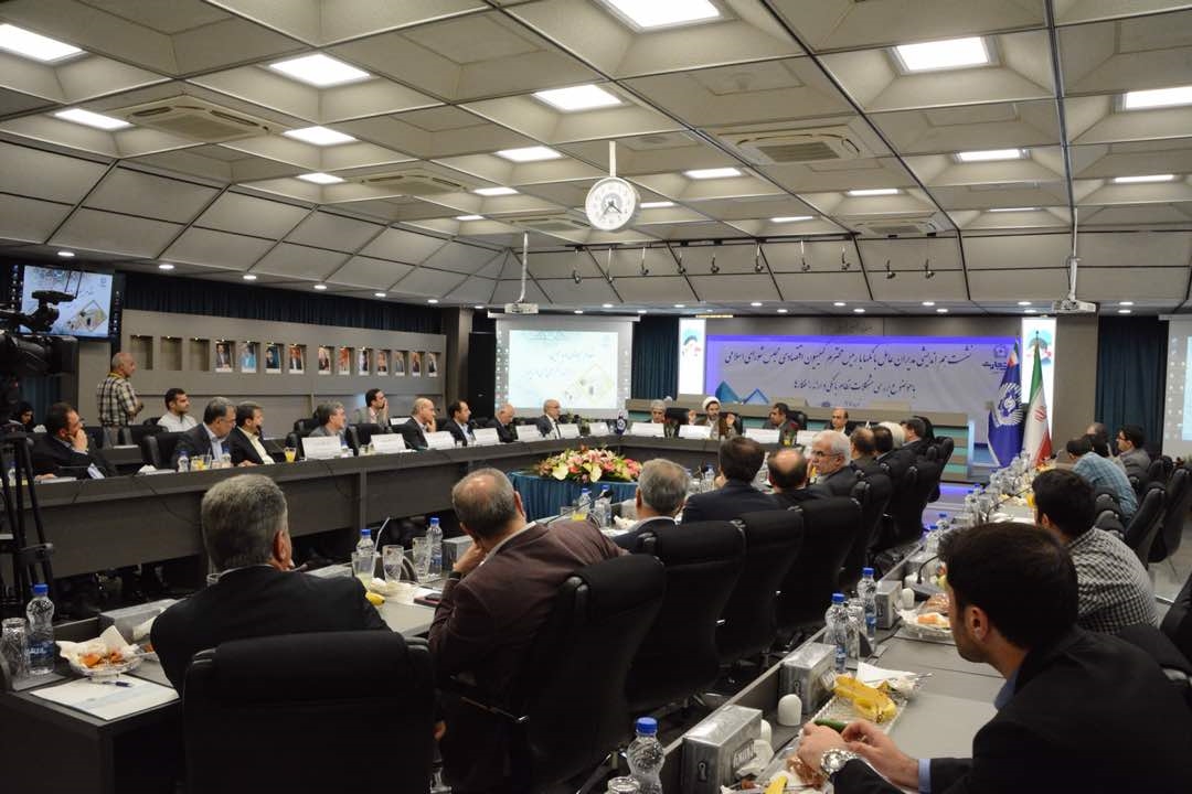 بررسی مشکلات ساختار نظام بانکی با حضور کمیسیون اقتصادی مجلس