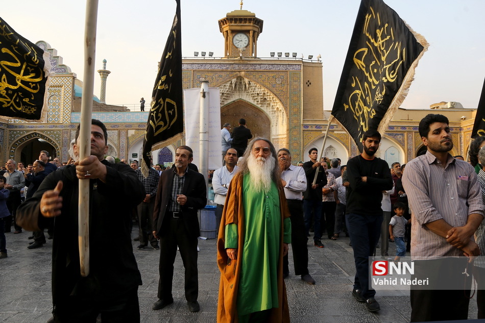 آیین تعویض پرچم گنبد حضرت عبدالعظیم حسنی(ع) + تصاویر