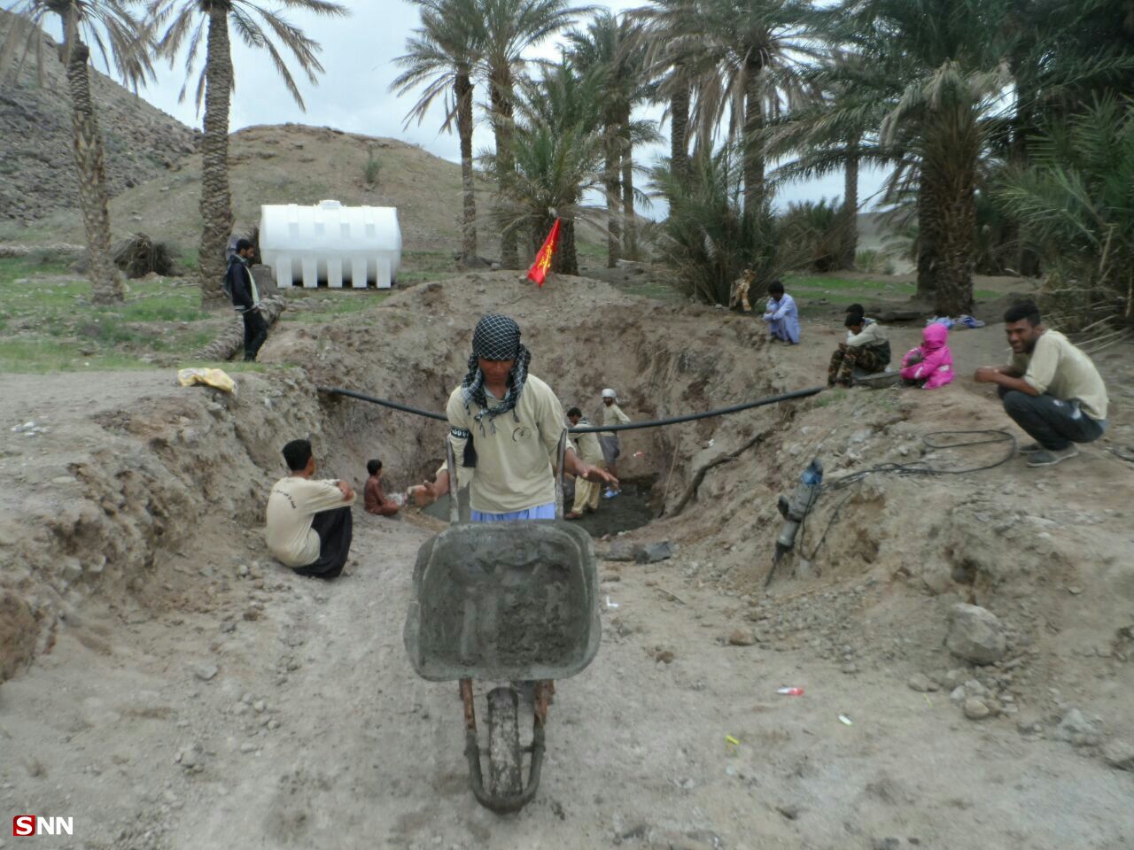 /بماند/چشمه‌های خشکیده که مردم  جنوب استان کرمان را به ستوه آورد/ روایتی از تلاش‌ خستگی‌ناپذیر جهادگران دانشجو در دل خاک