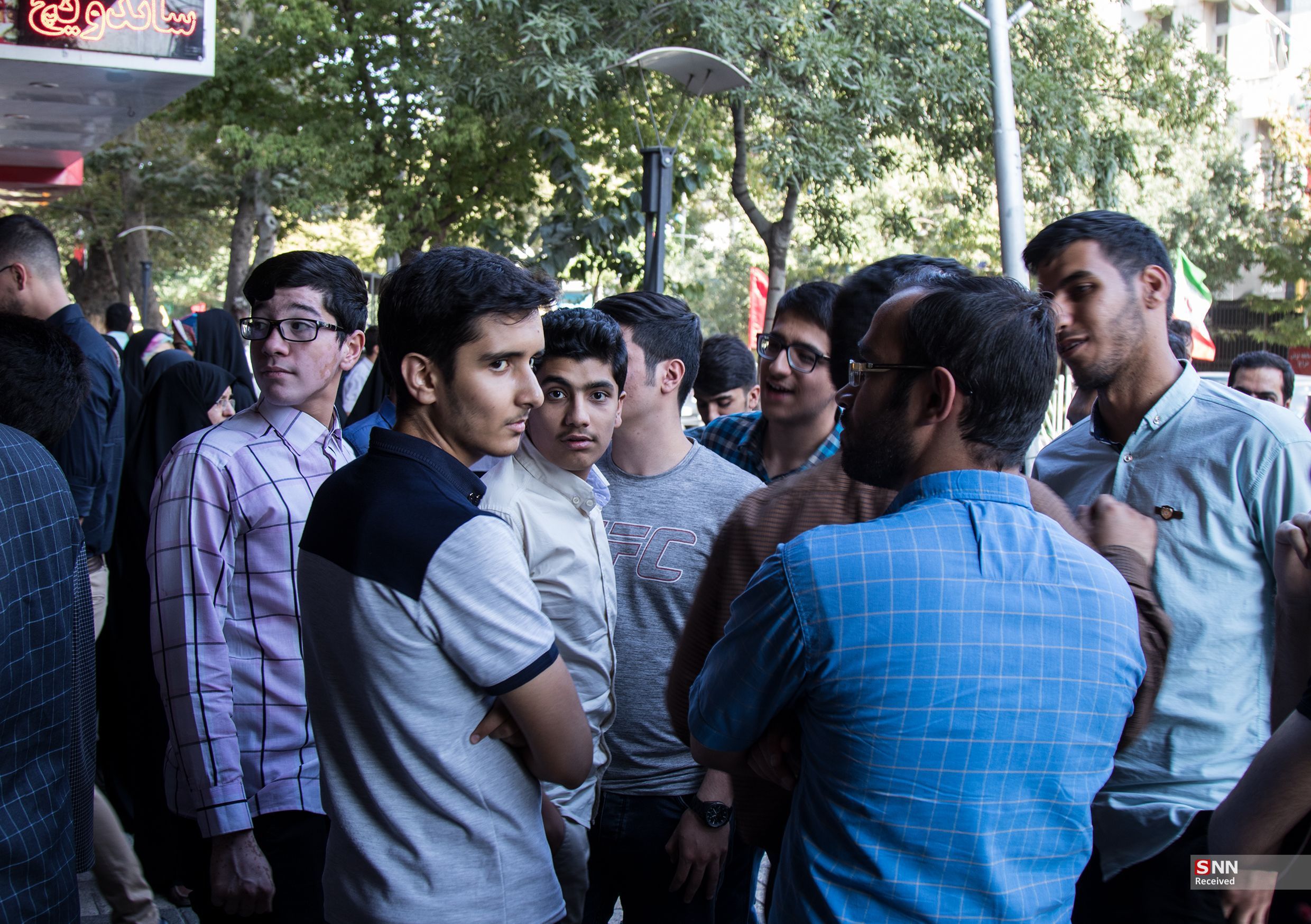 ۵۰۰ دانشجوی جهادگر مشهدی به تماشای «تنگه ابوقريب» نشستند/شهدا در «تنگه ابوقريب» کم نگذاشتند اما برخی مسئولین در «تنگه اقتصادی» کم گداشتند!