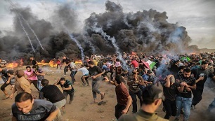 تداوم راهپیمایی بازگشت در غزه/ ۳ فلسطینی شهید و ۴۰۰ نفر مجروح شدند +تصاویر