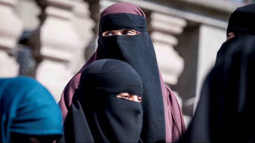 منع استفاده از حجاب کامل در فرانسه مخالف حقوق‌ بشر است