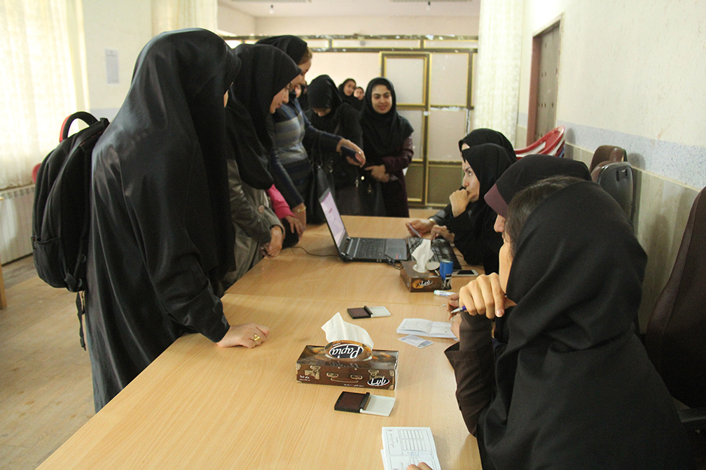 انتخابات شورای صنفی دانشجویان دانشگاه ایلام به دور دوم کشیده شد+ اسامی و تصاویر